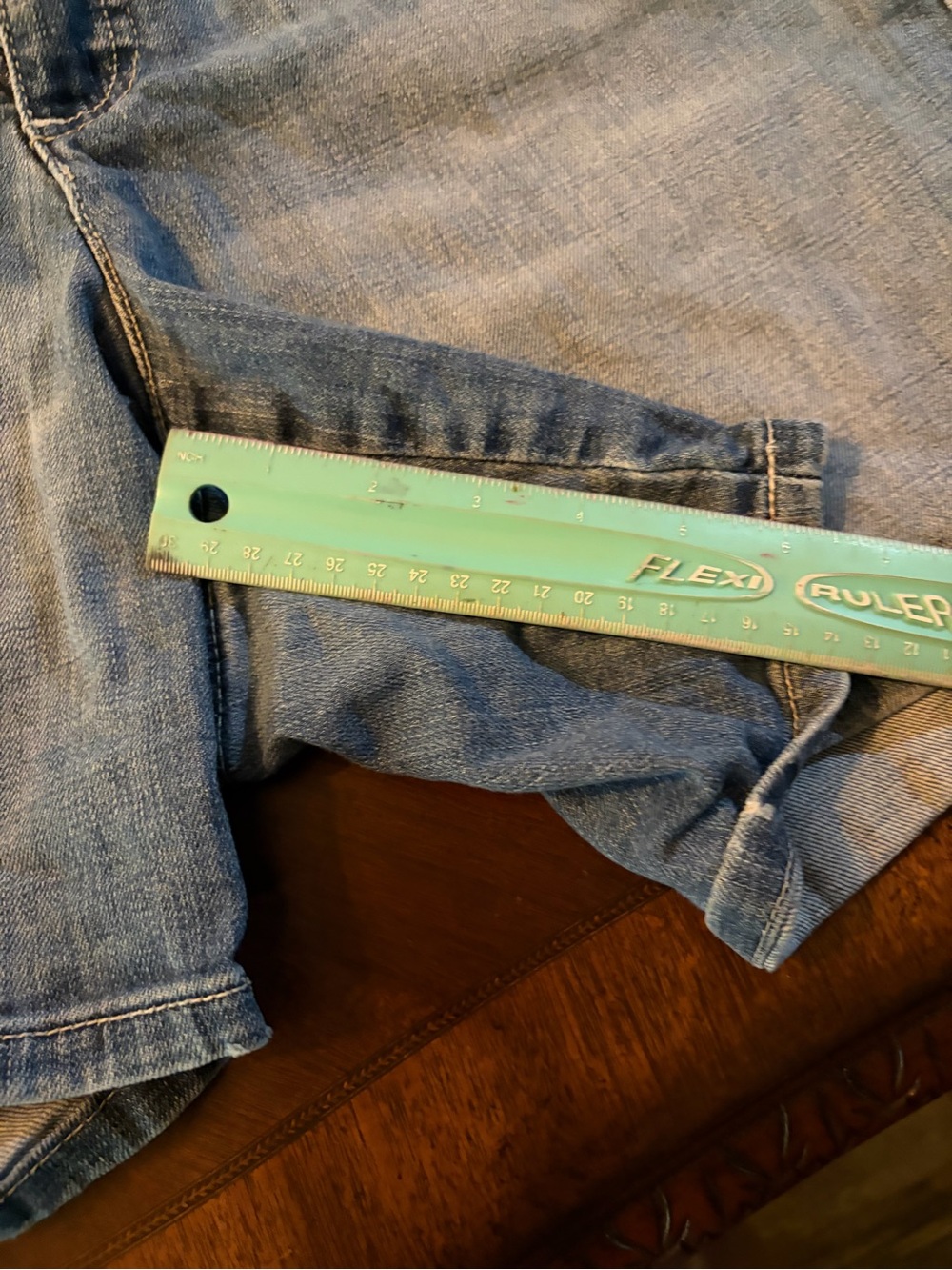 Tommy Hilfiger Light Wash Denim Jean Shorts - Picture 4 of 7